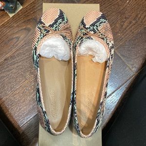 Madewell Bow flats in snake embossed leather